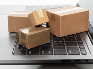 Jak zapakować laptopa do wysyłki kurierem?