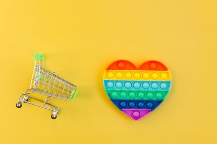Opakowania a marketing sensoryczny: Jak wykorzystać opakowanie do stymulowania zmysłów i zwiększenia sprzedaży