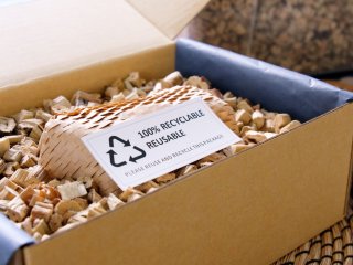 Opakowania wielokrotnego użytku: Jak mogą przyciągnąć eko-świadomych klientów?