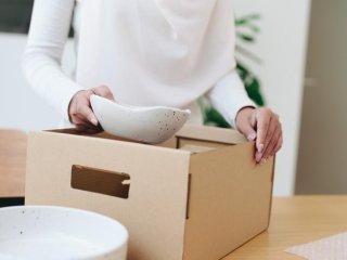 Jak zapakować szkło i naczynia do przeprowadzki?