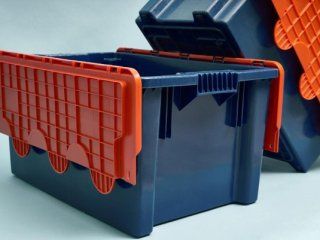 plastikowe pojemniki